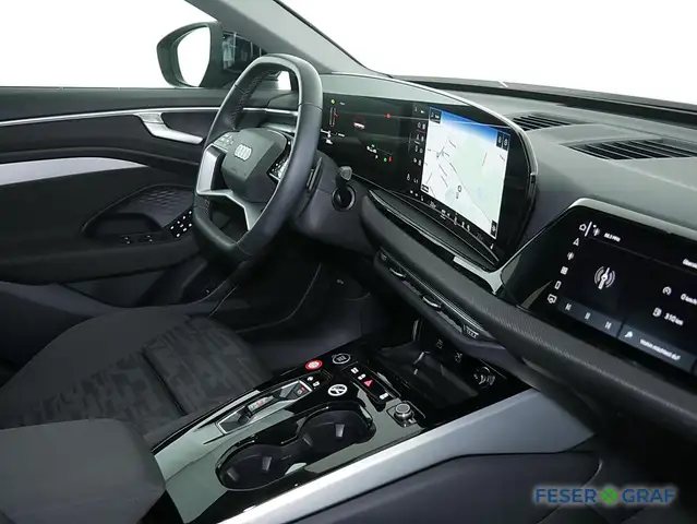 Audi A6 view 6