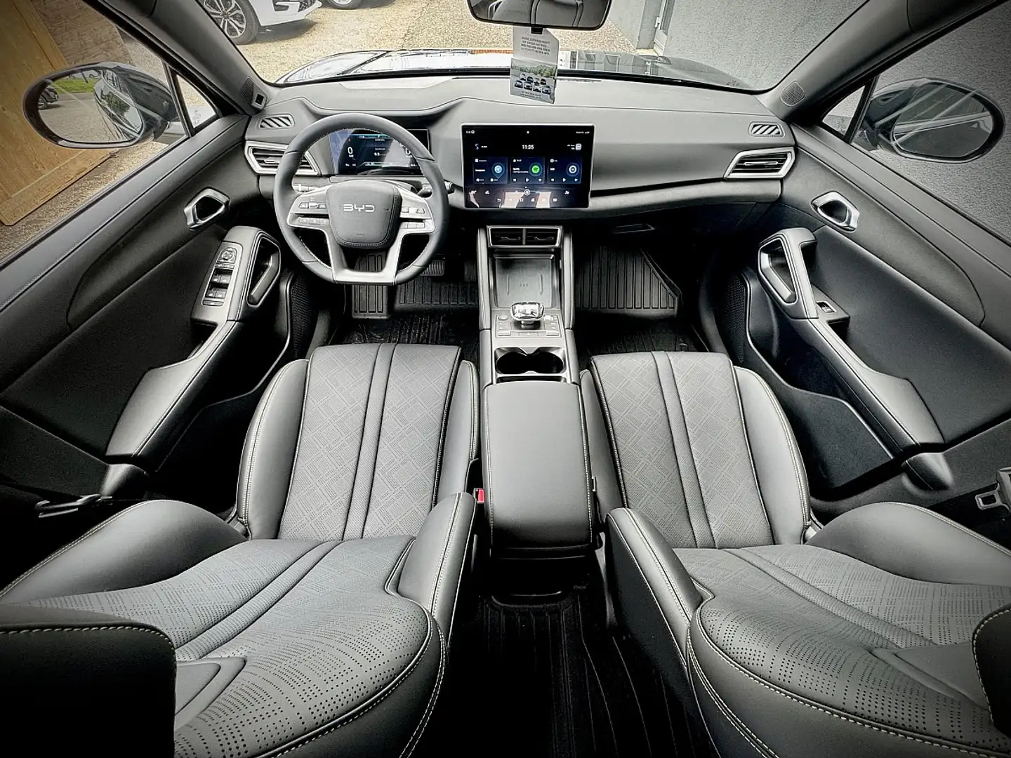 BYD Atto 2 Atto2 64,8 kWh Comfort Österreich Paket LAGER A... Weiß - 2