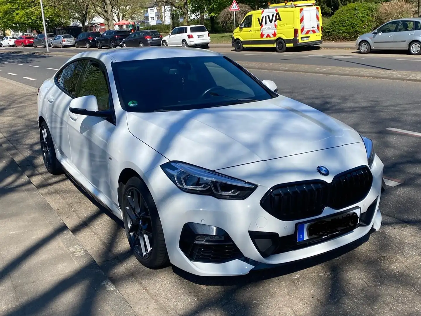BMW 218 2er Gran Coupe 218i Gran Coupe Aut. M Sport Weiß - 1