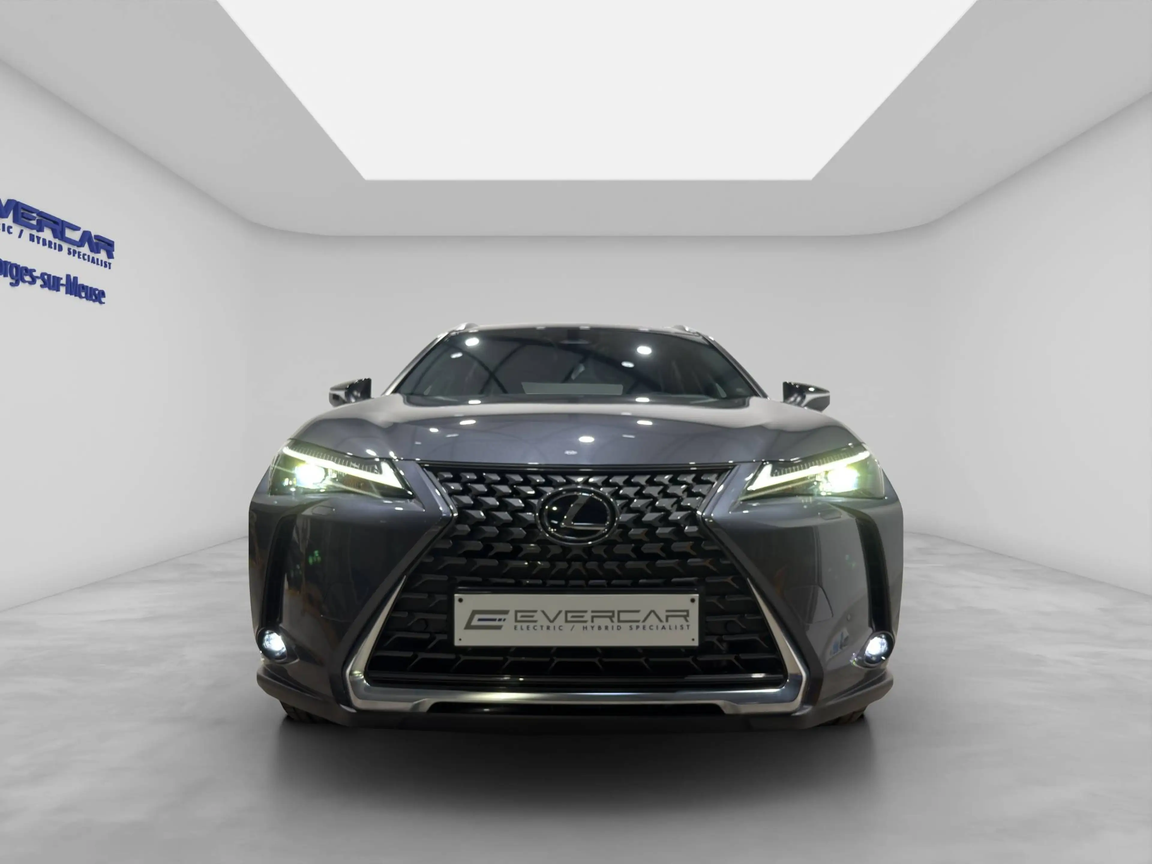 Lexus UX 300e LUXURY ***HEATED & VENTILATED SEATS*** — photo 2