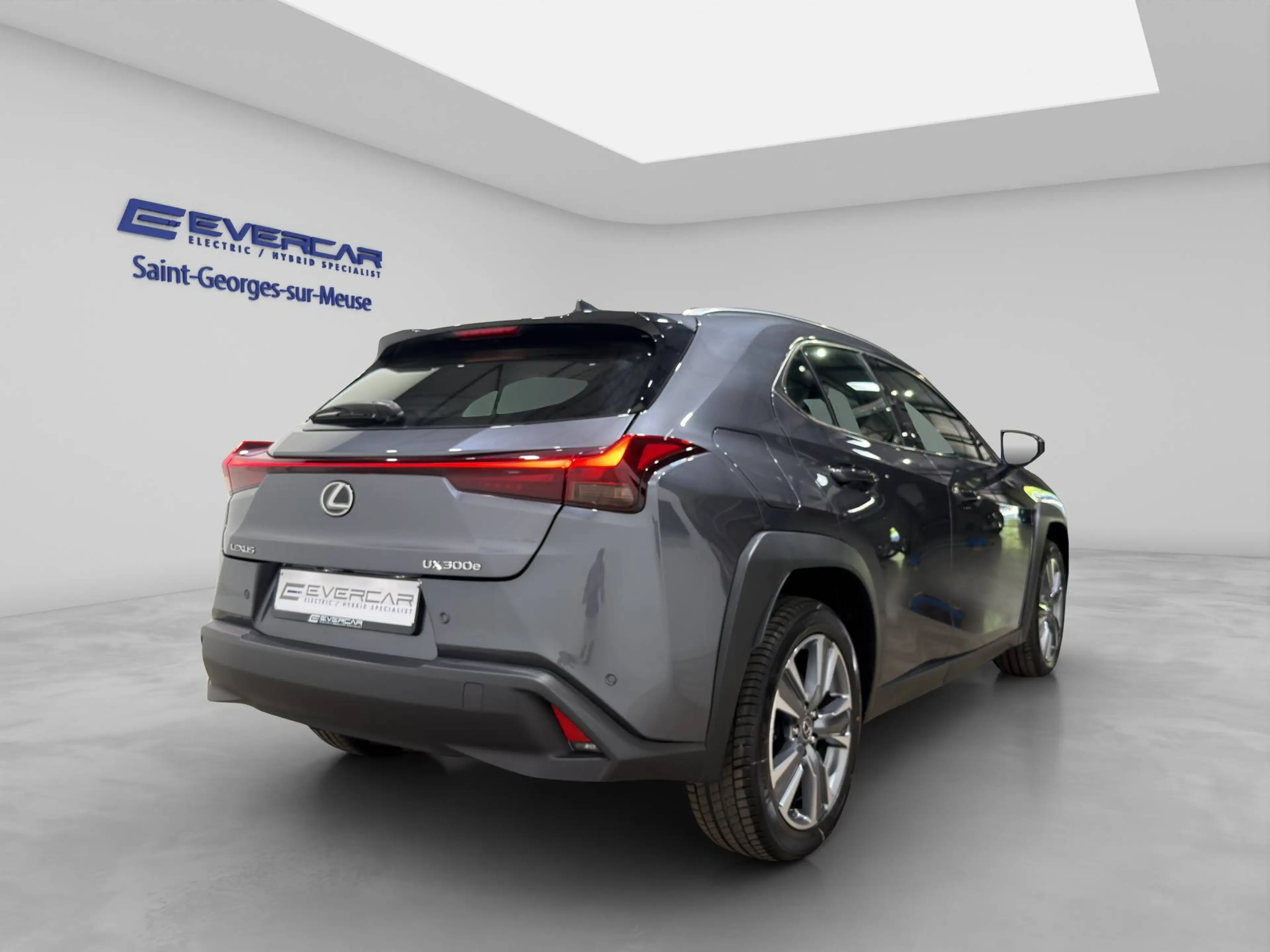 Lexus UX 300e LUXURY ***HEATED & VENTILATED SEATS*** — photo 4