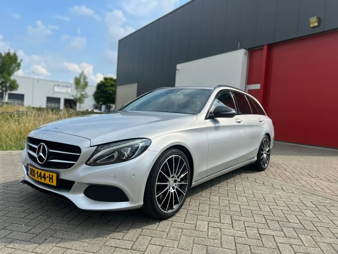 Mercedes-Benz C 350 Estate e Lease Edition 19 inch AMG velgen Grijs - 1