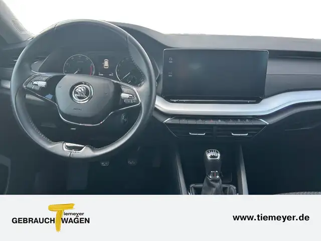 Skoda Octavia view 12