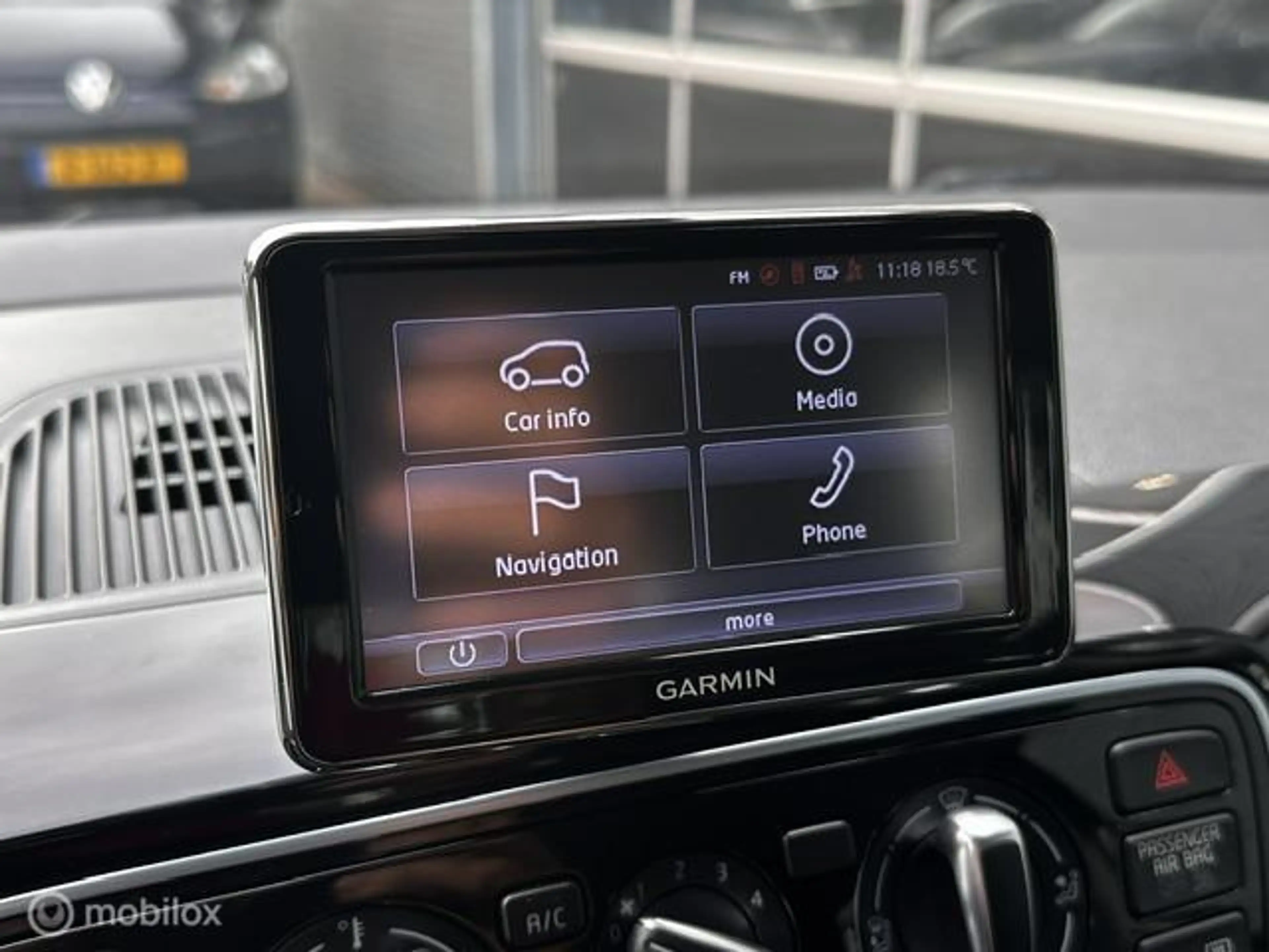 Volkswagen up! 1.0 high up! BlueMotion — photo 10