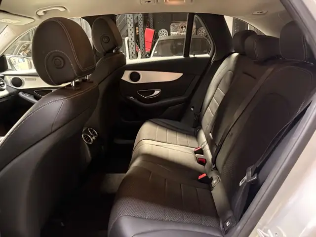 Mercedes-Benz GLC view 10