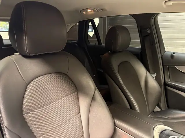 Mercedes-Benz GLC view 14