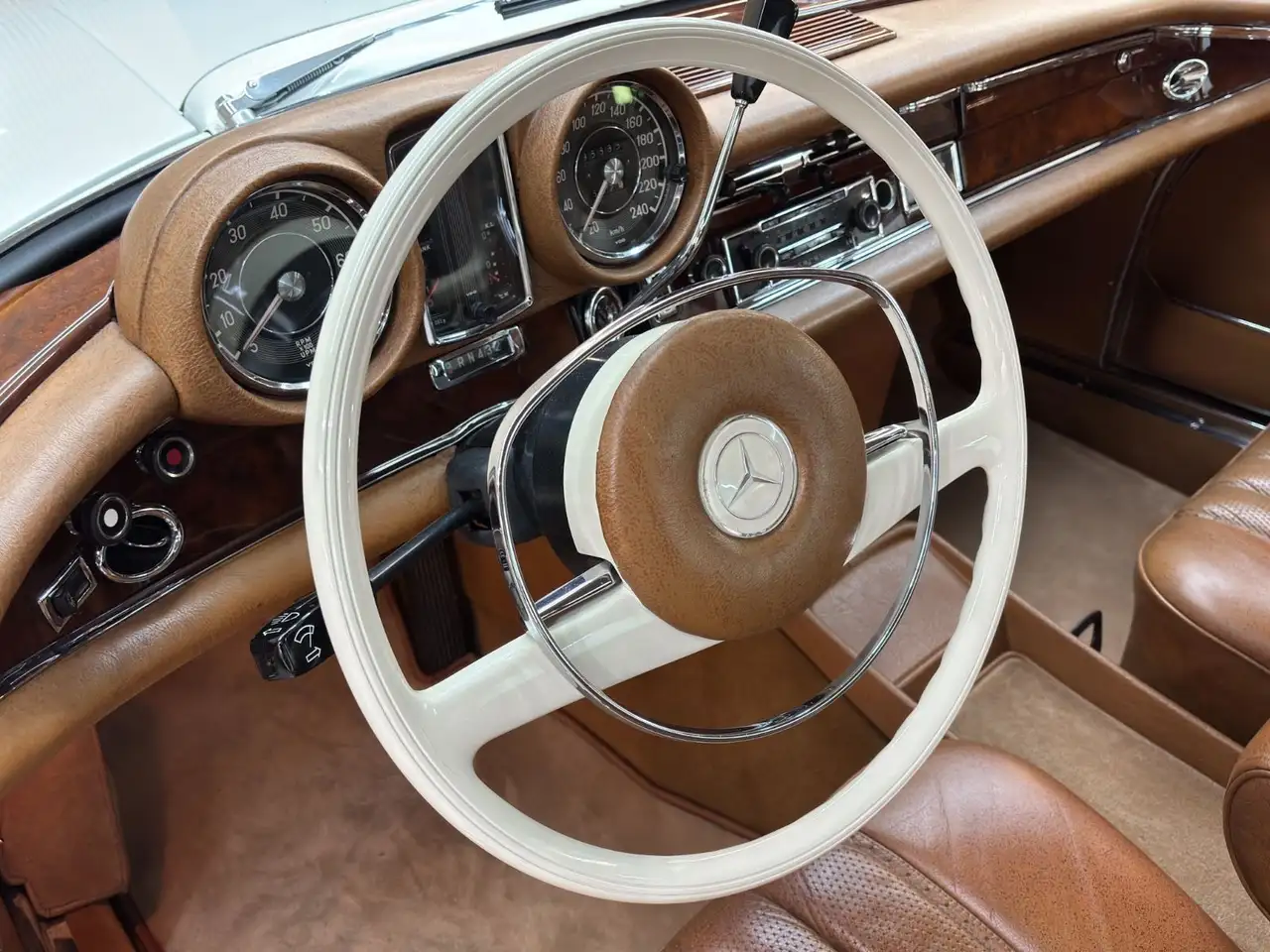 Mercedes-Benz 280 SE 3.5 Coupé, foto 11