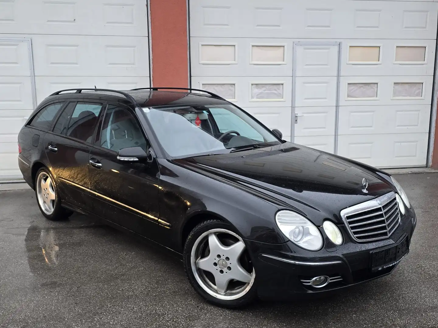 Mercedes-Benz E 320 E 320 T Avantgarde 4MATIC A-Edi. Plus CDI Aut. Schwarz - 2