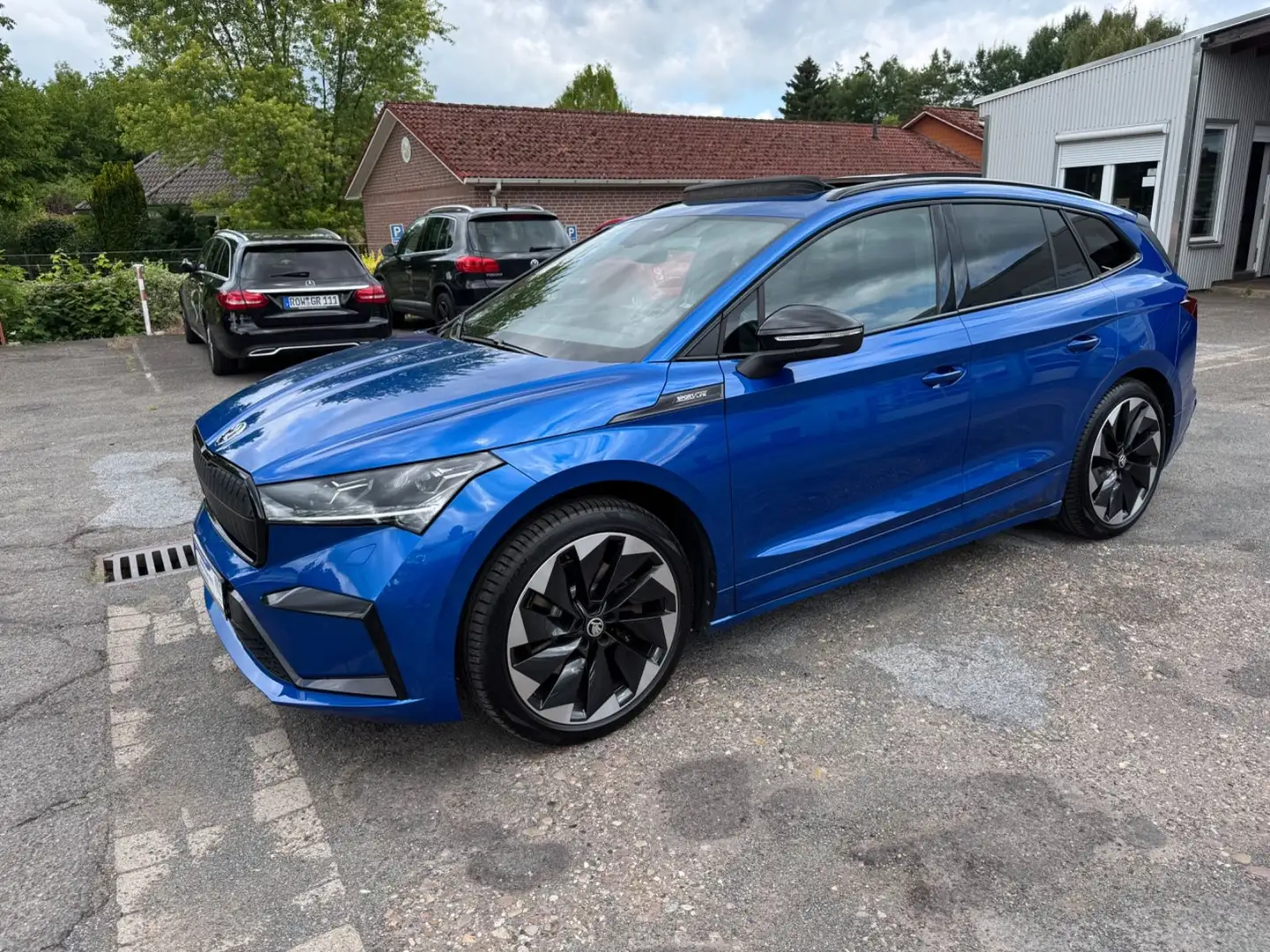Skoda Enyaq 80 Sportline Panorama/AHK/Wärmepumpe Azul - 1