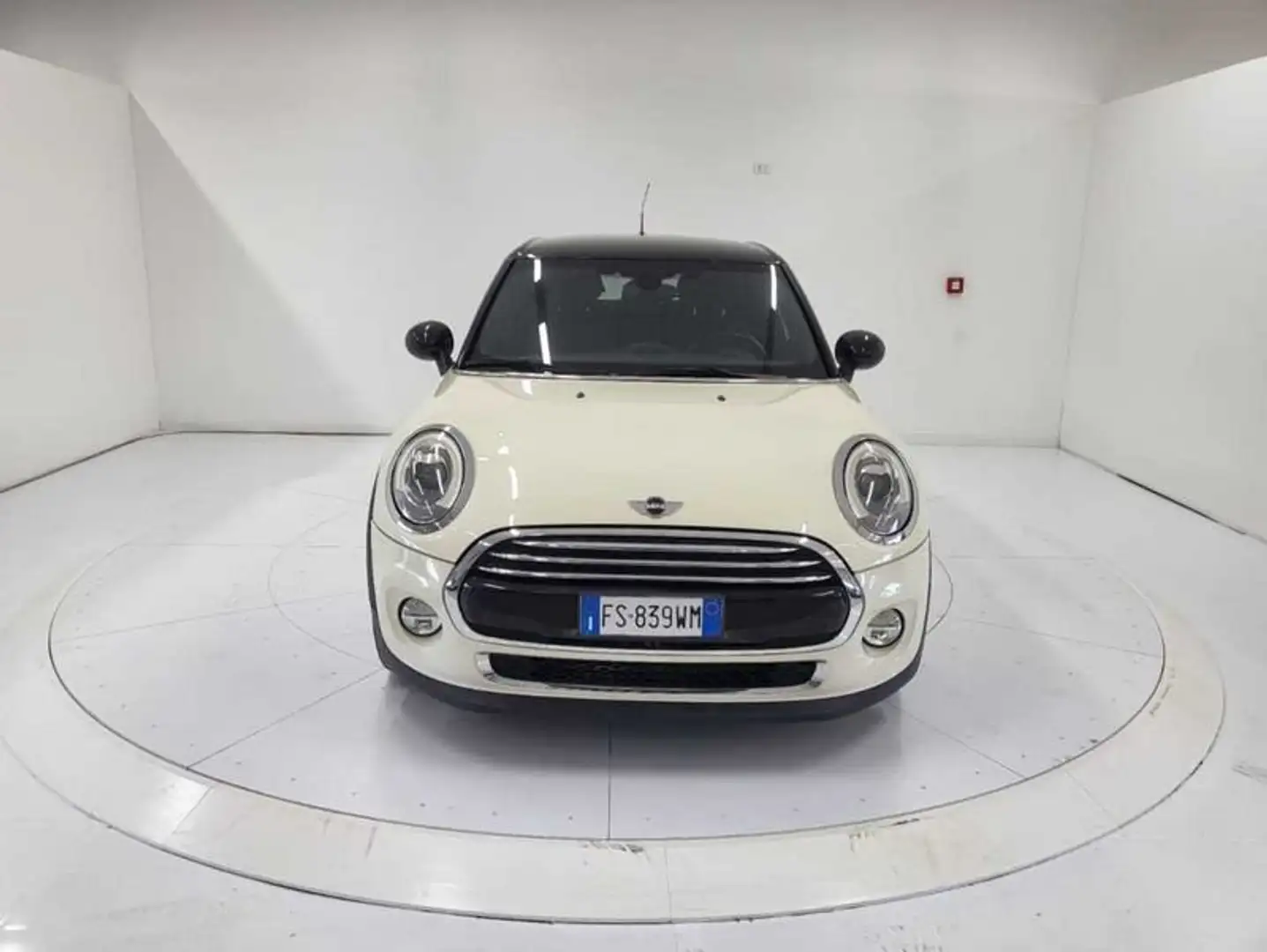 MINI Cooper Mini 1.5 Cooper D 5 porte Weiß - 2