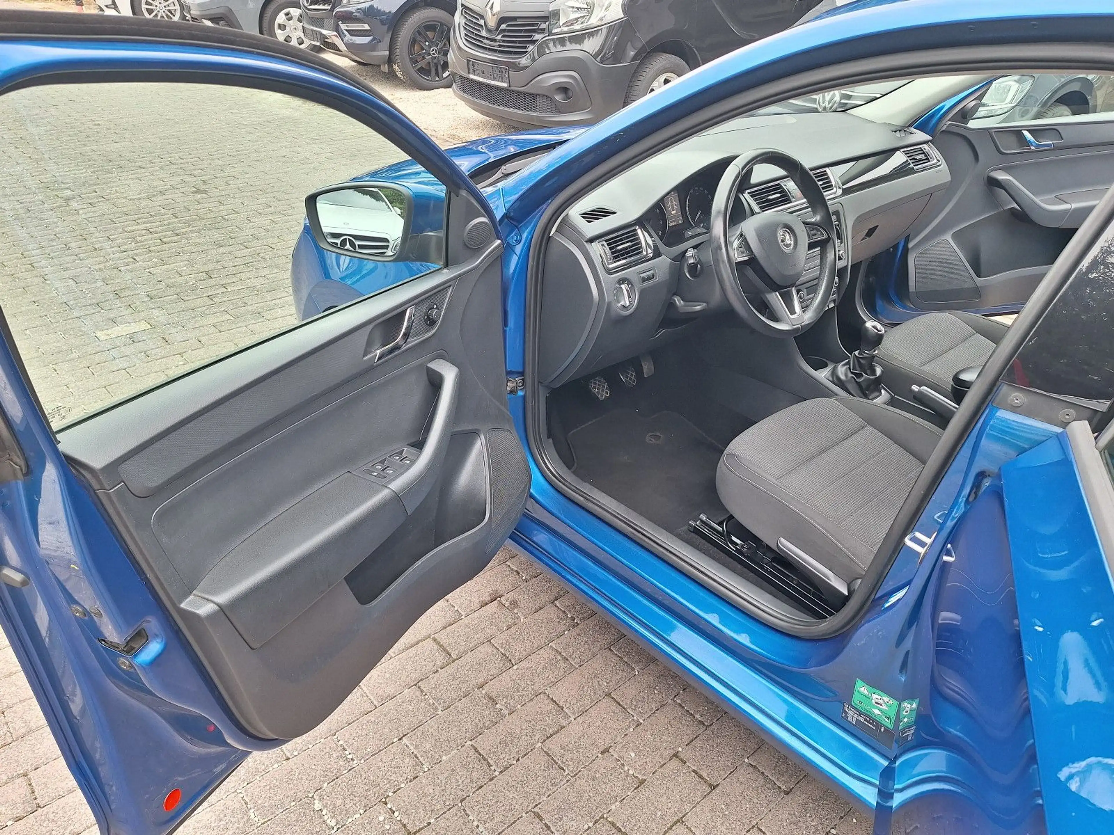 Skoda Rapid/Spaceback Spaceback  TSI Elegance Sitzhzg. PDC AHK — photo 11
