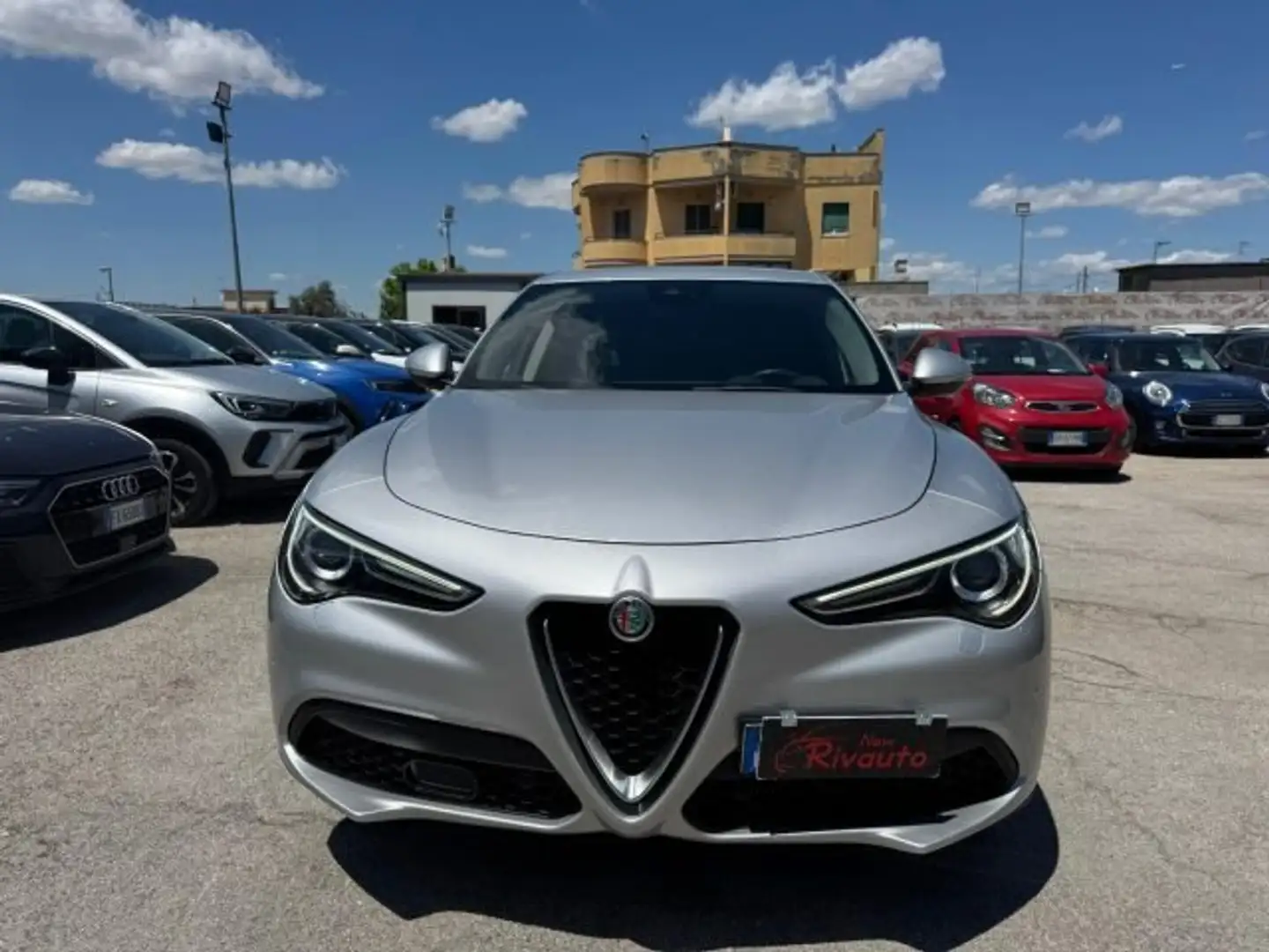 Alfa Romeo Stelvio Stelvio 2.2 t Business rwd 160cv auto my19 Gris - 1