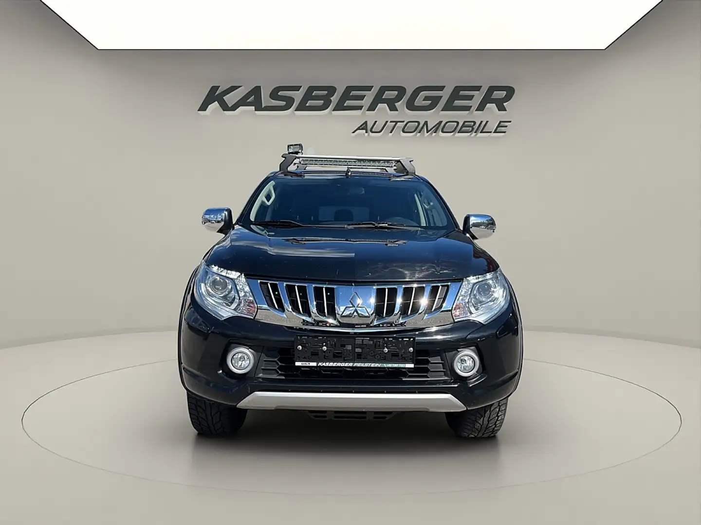Mitsubishi L200 L 200 Schwarz - 2