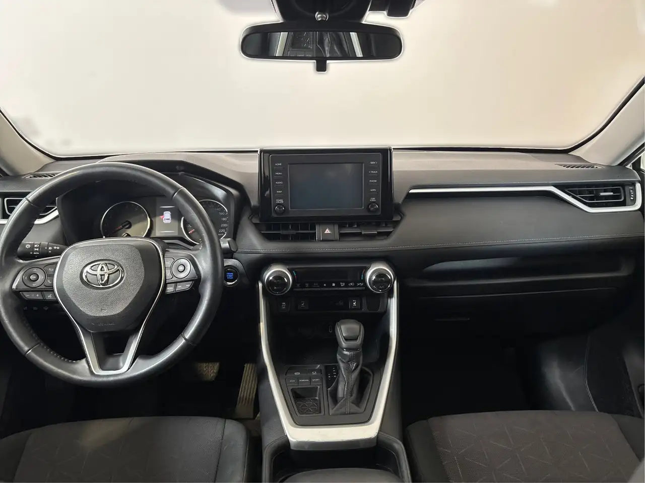 Toyota RAV 4 снимка Toyota RAV 4