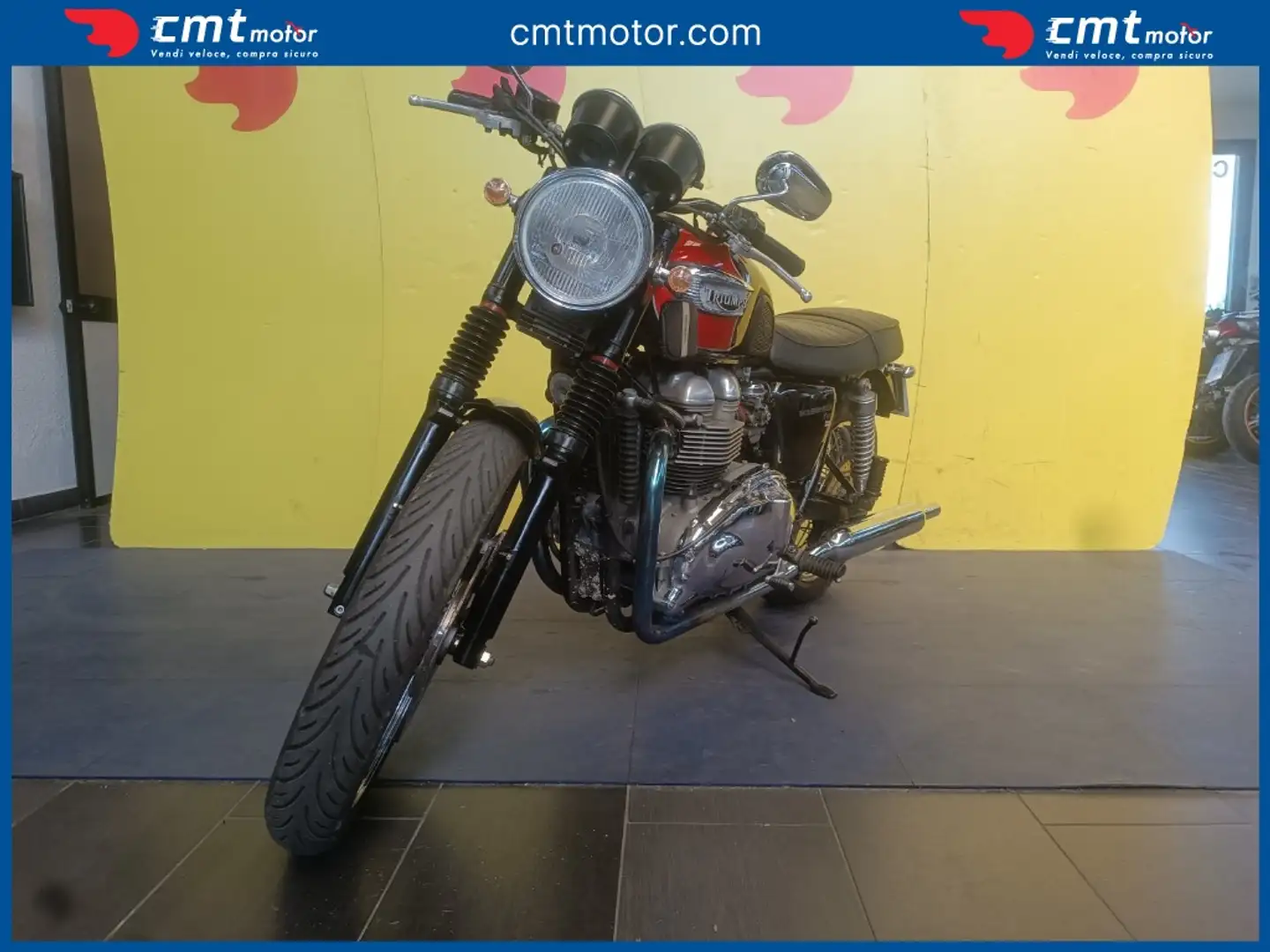 Triumph Bonneville T100 - 2