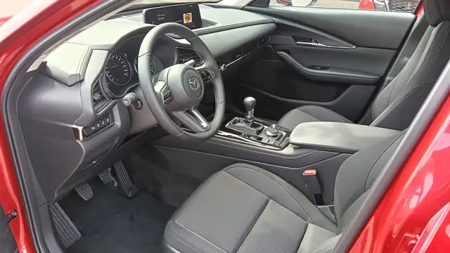 Mazda CX-30 view 13