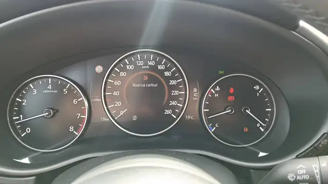 Mazda CX-30 view 16