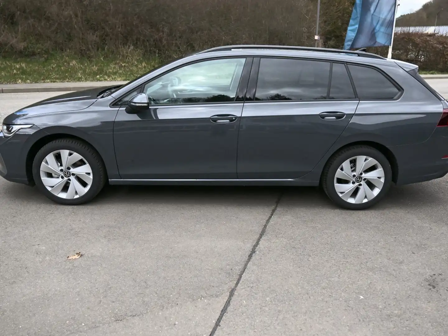 Volkswagen Golf Variant 1.5 TSI 85 kW Life 17"ALU LED ACC NAVI SHZ Gris - 2