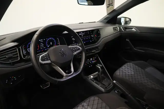 Volkswagen Polo view 5