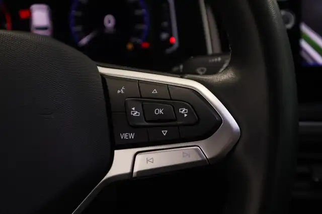 Volkswagen Polo view 9
