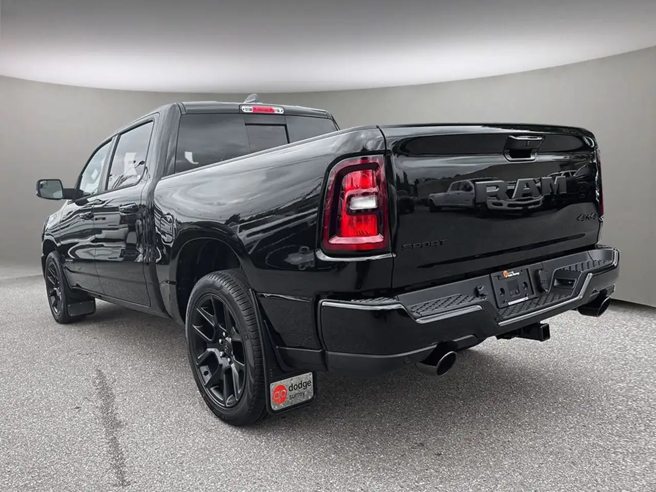 RAM 1500 снимка RAM 1500