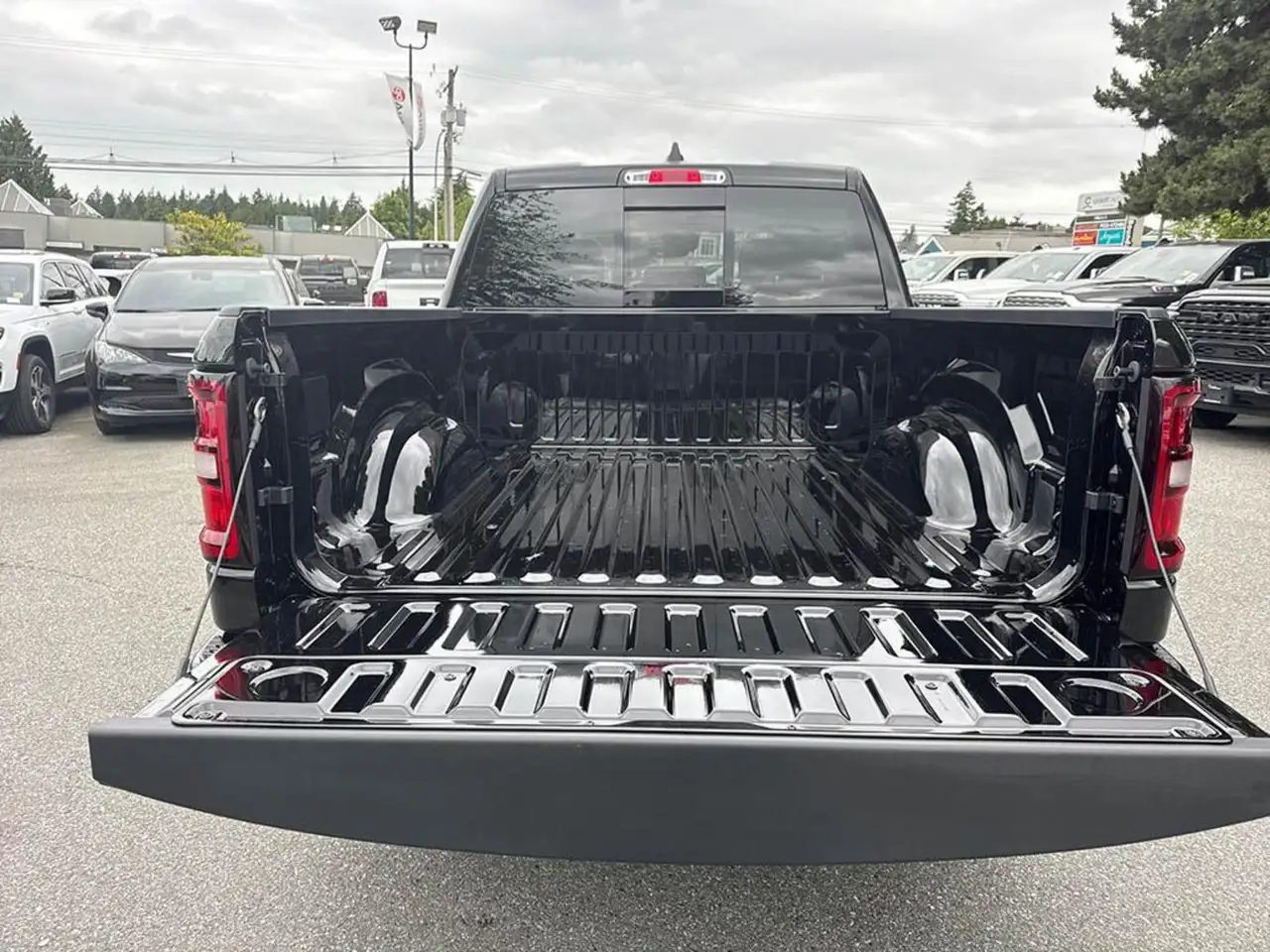 RAM 1500 снимка RAM 1500