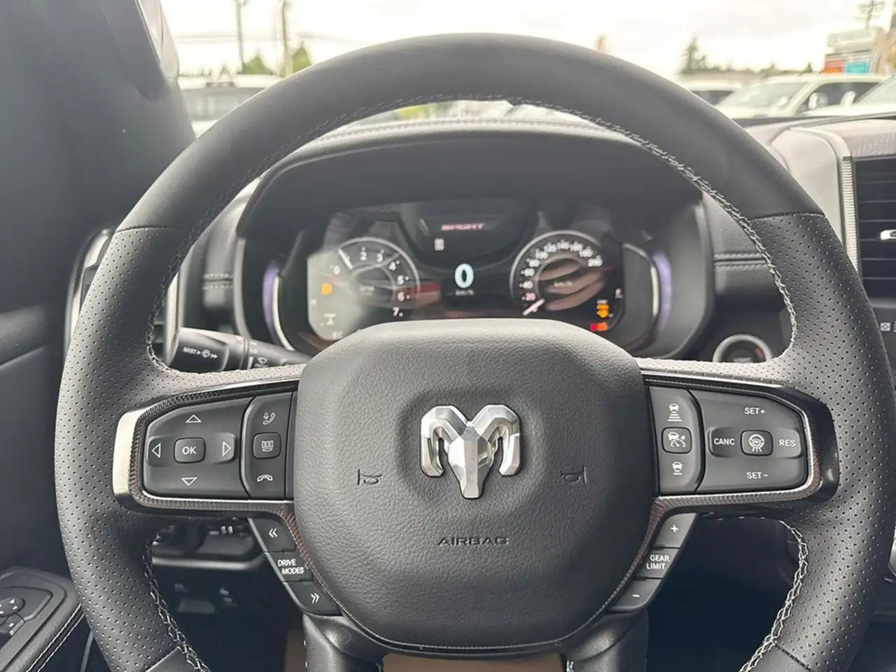 RAM 1500 снимка RAM 1500