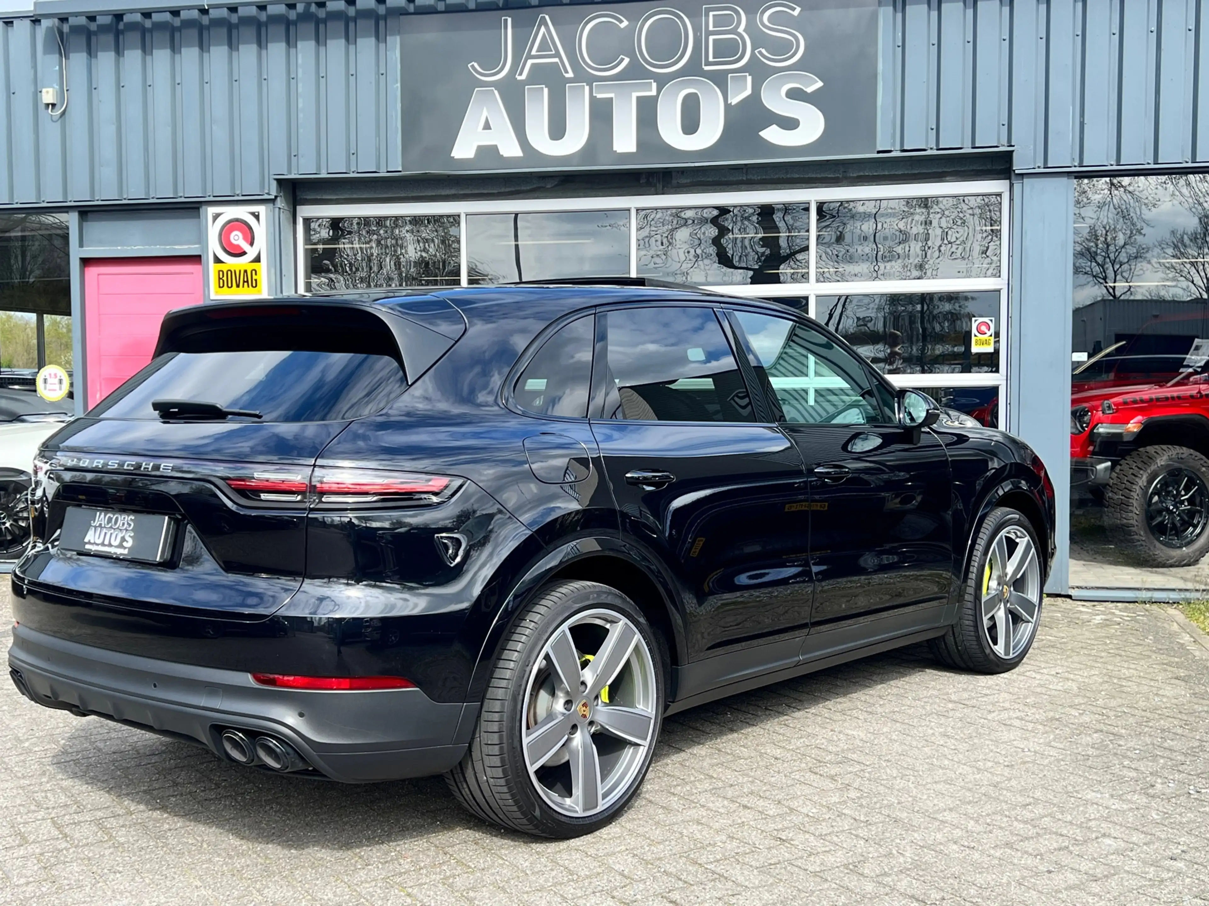 Porsche Cayenne 3.0 E-Hybrid — photo 6