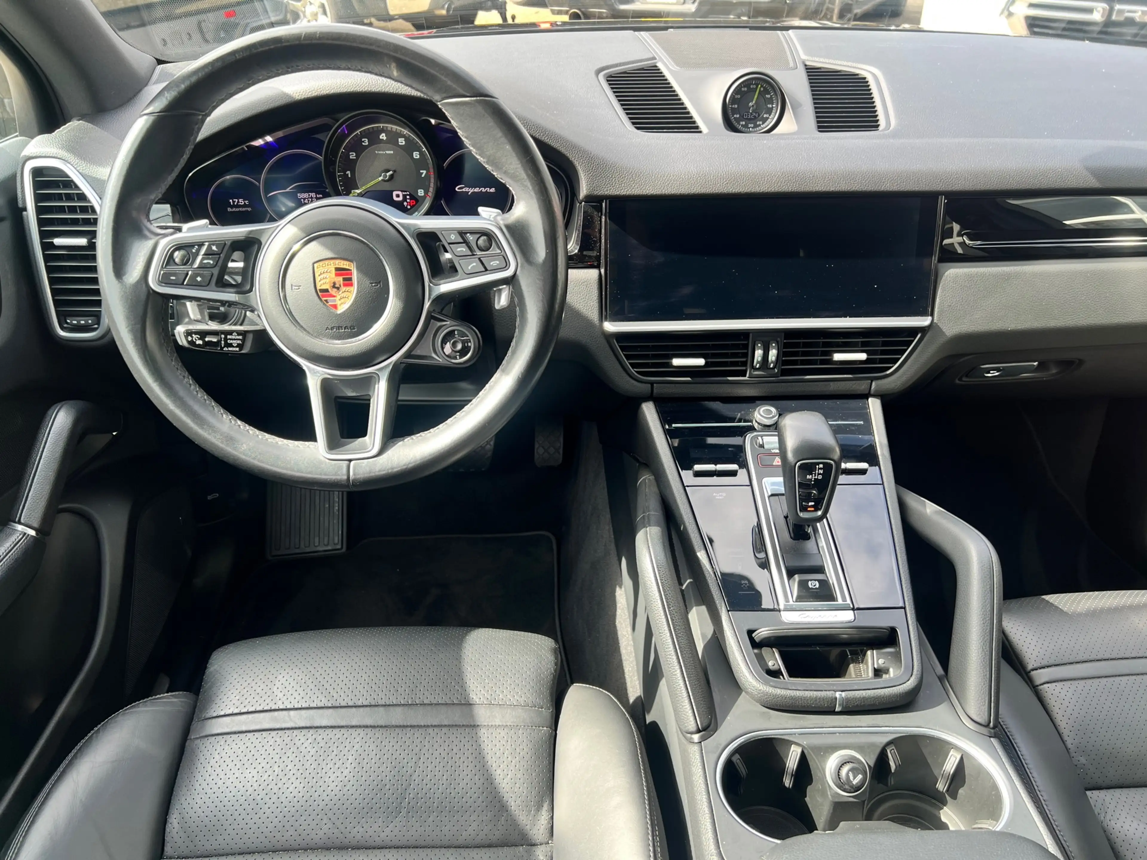Porsche Cayenne 3.0 E-Hybrid — photo 10