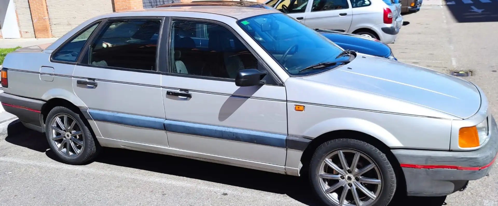 Volkswagen Passat 1.8 16v GT 136 Plateado - 2