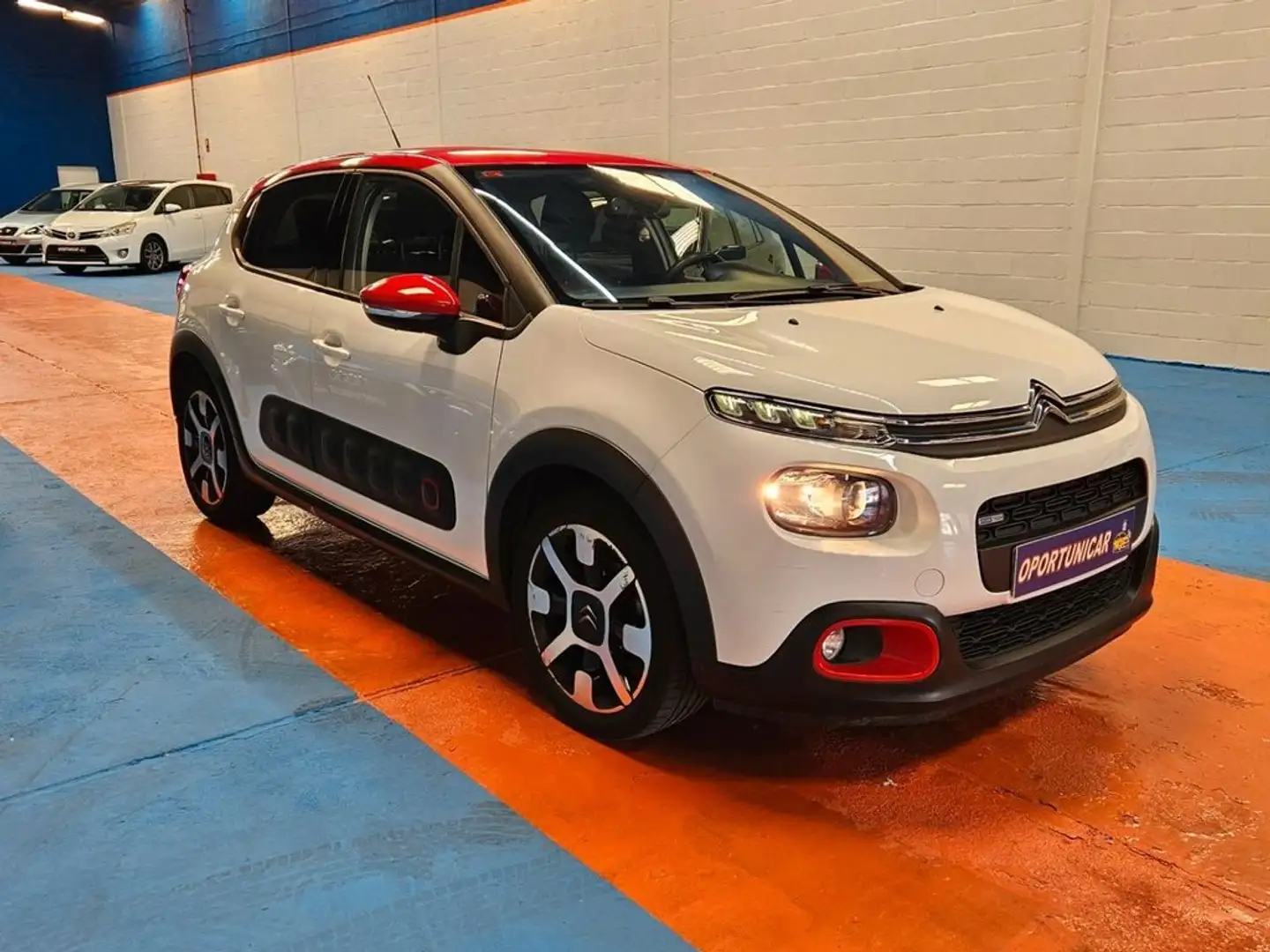 Citroen C3 PureTech 60KW 82CV SHINE Blanco - 2