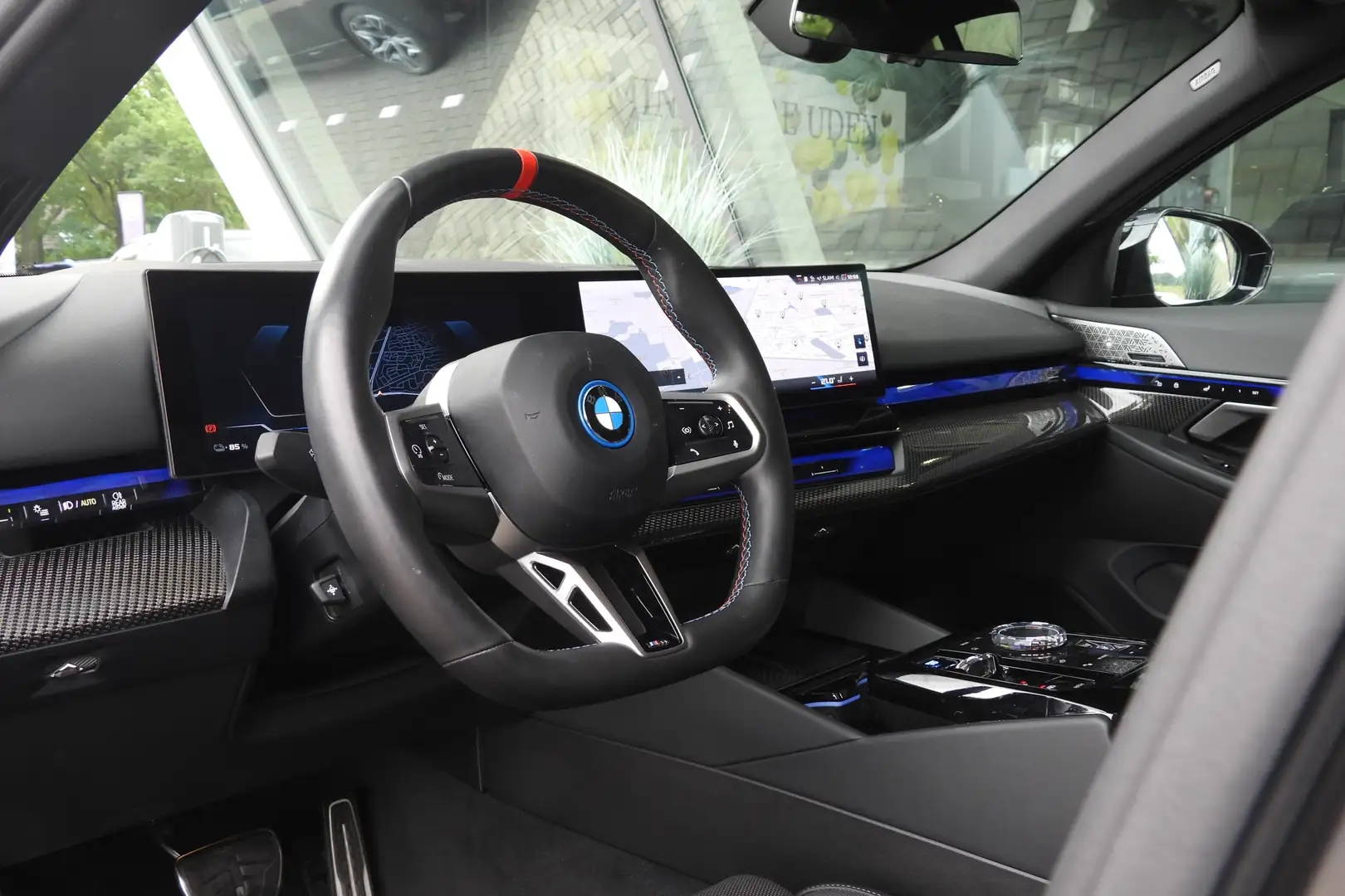 BMW i5 M60 xDrive / Panoramadak / Adaptief onderstel prof Grijs - 2