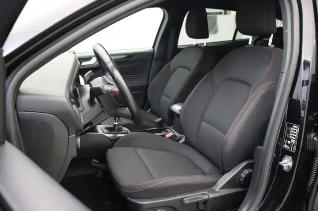 Ford Focus view 9