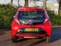 Toyota Aygo 1.0 VVT-i x-play | CAMERA | CRUISE CONTROL | Rot - thumbnail 17
