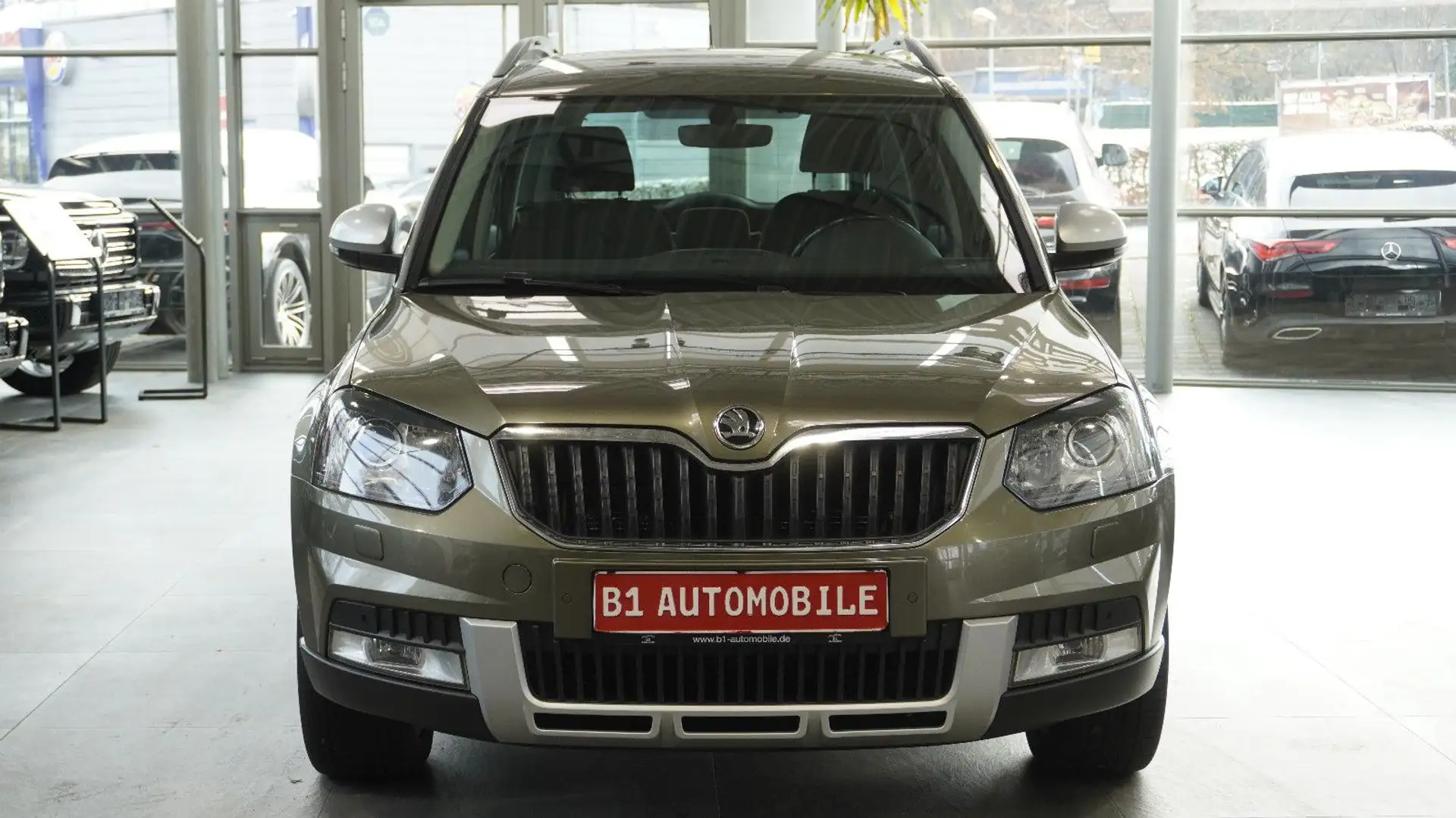 Skoda Yeti Ambition Outdoor 4x4 Grün - 2