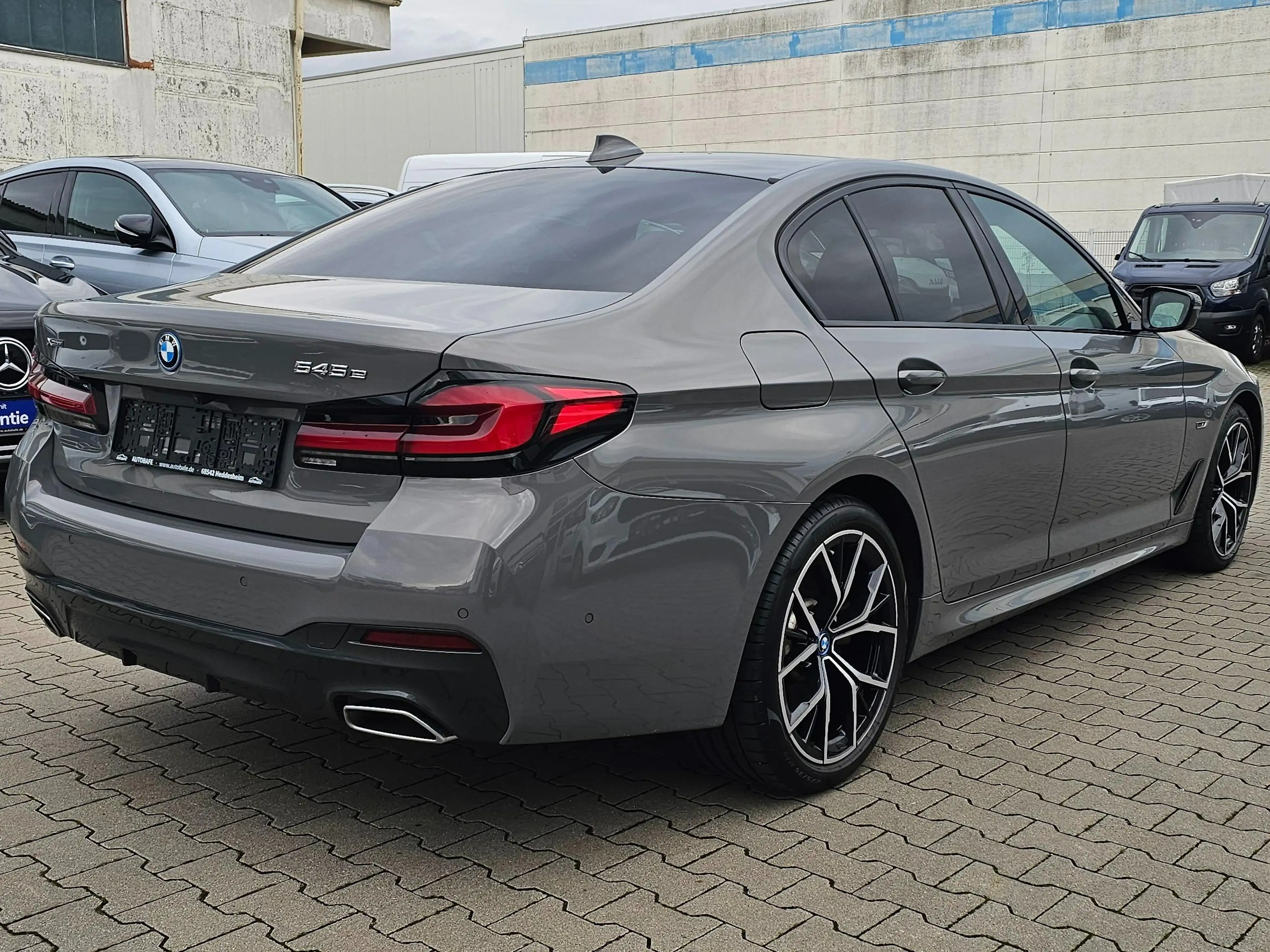 BMW 545 545 e xDrive M Sport — photo 4