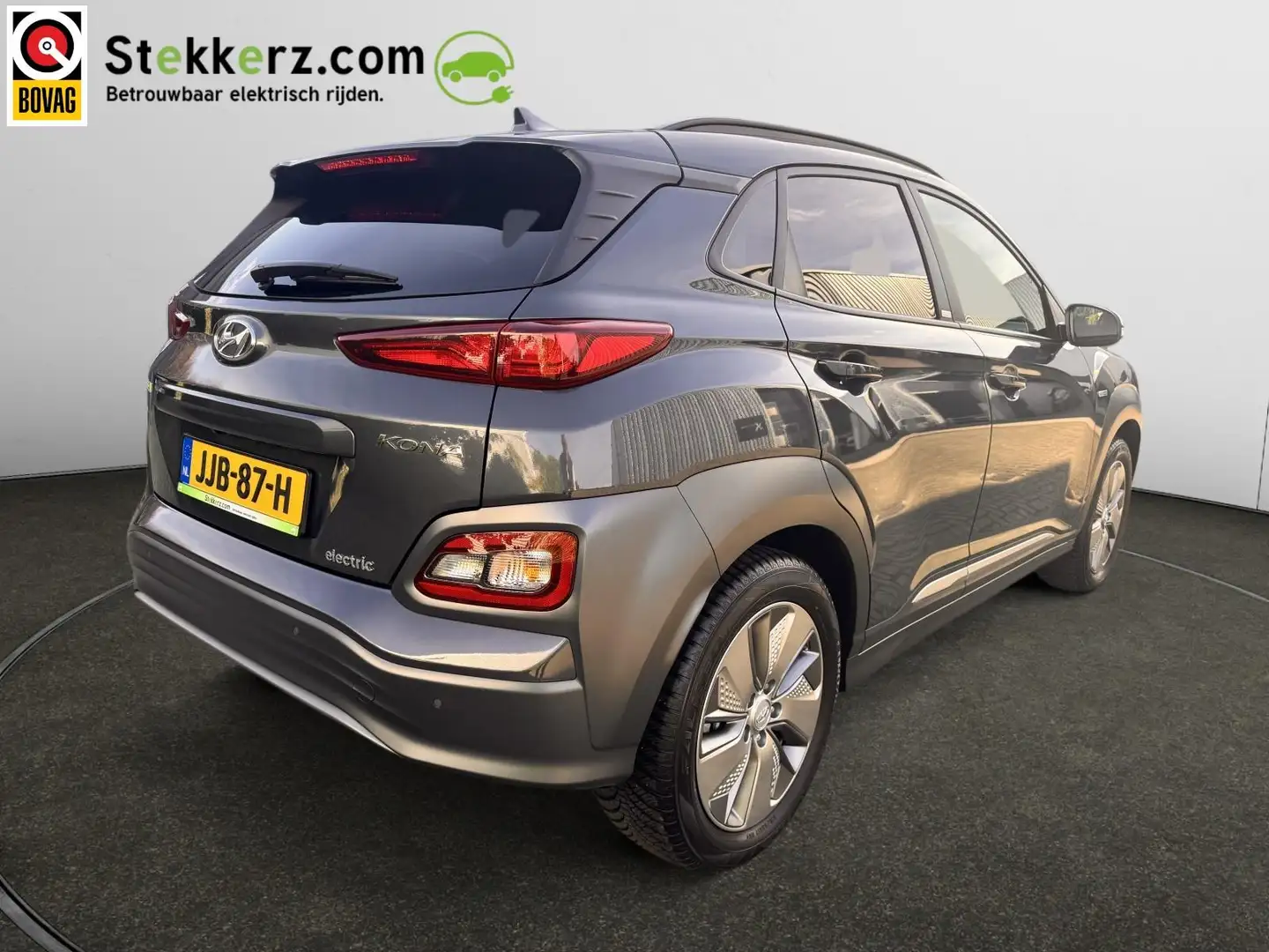 Hyundai KONA EV Comfort 39 kWh AVILOO Accutest, SOH 98% Grijs - 2