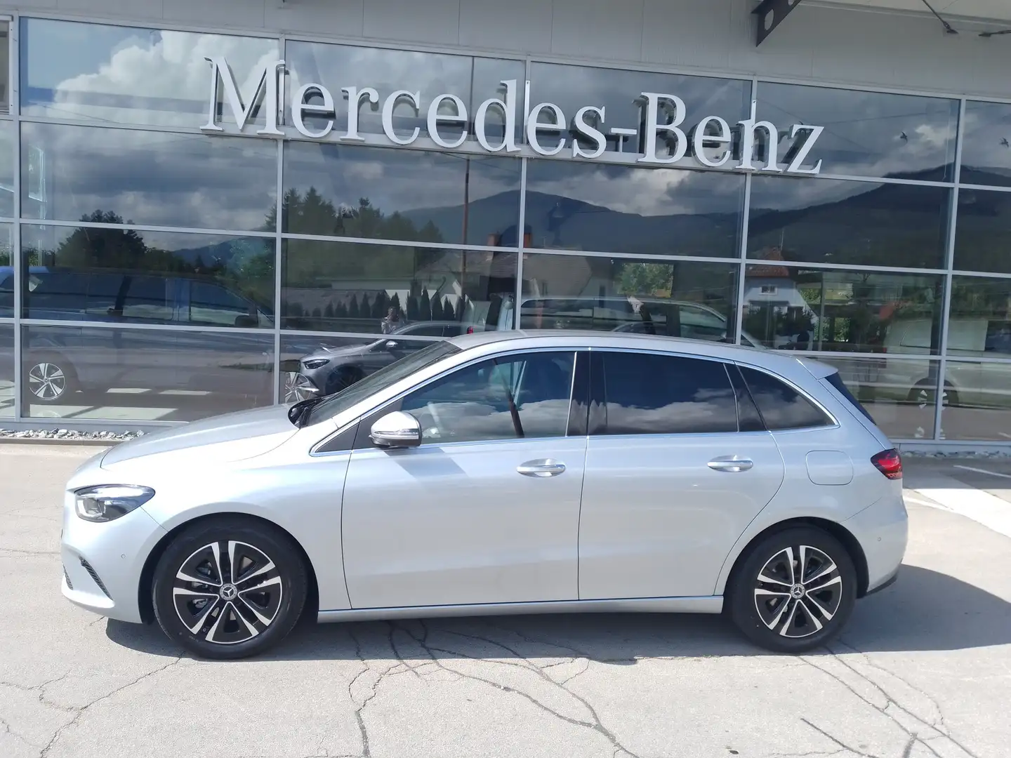 Mercedes-Benz B 180 B 180 d Österreich-Edition Argent - 2