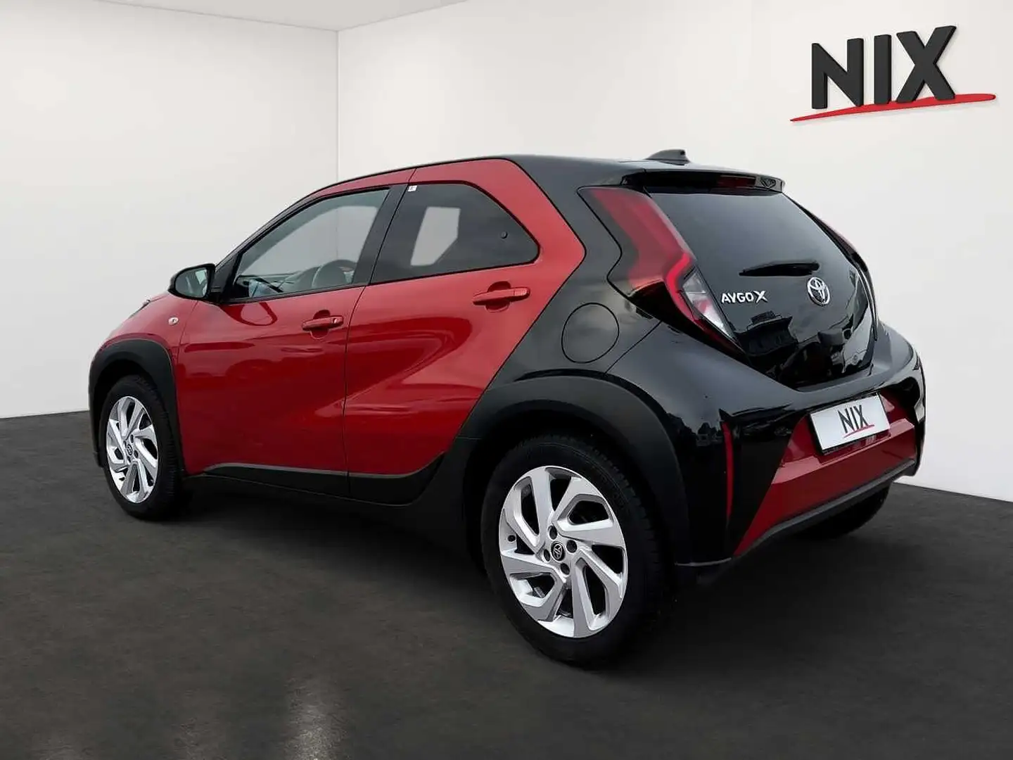 Toyota Aygo X 1.0 Pulse SHZ KLIMA KAMERA Rot - 2