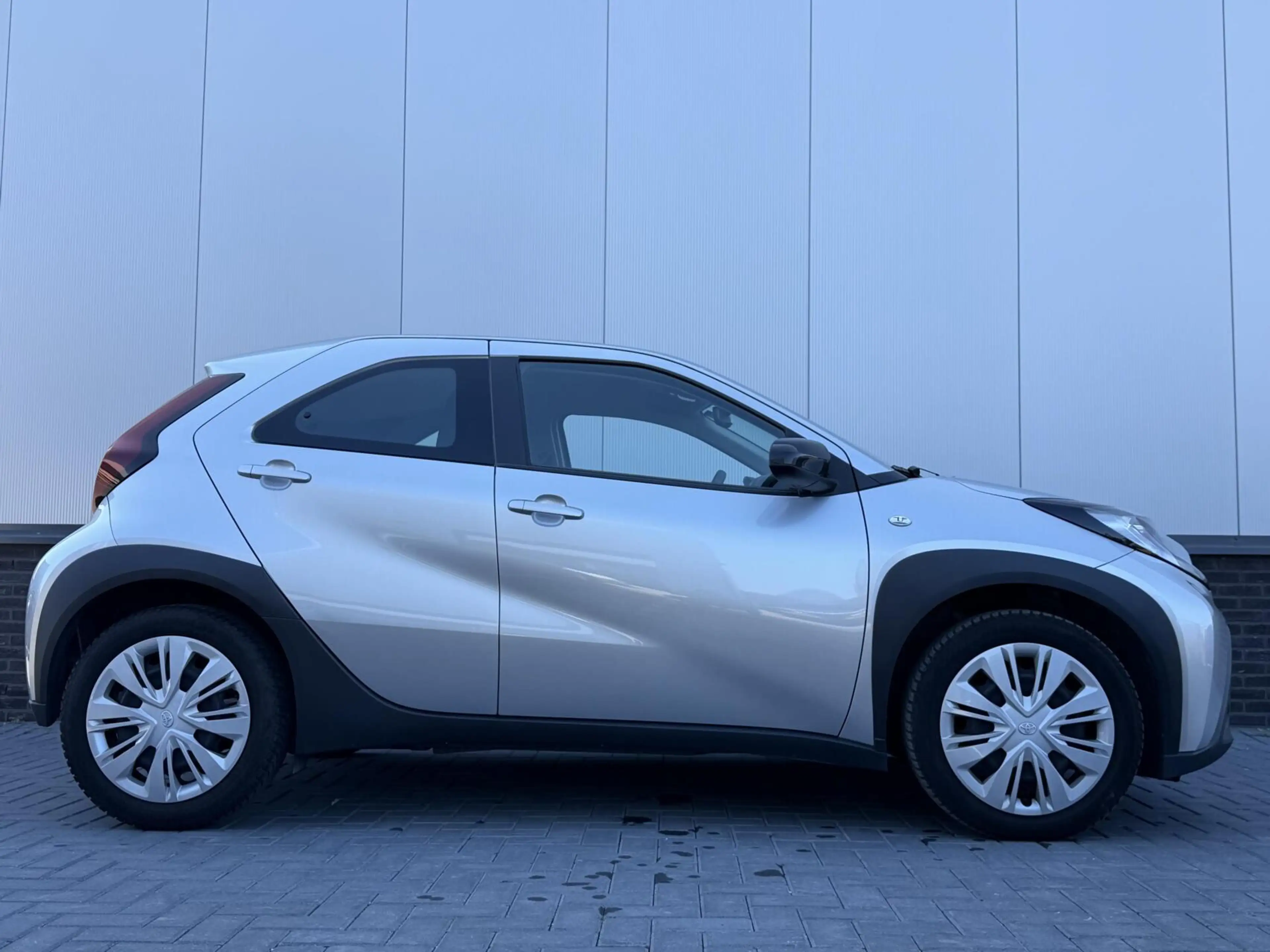 Toyota Aygo X 1.0 VVT-i MT Play — photo 4