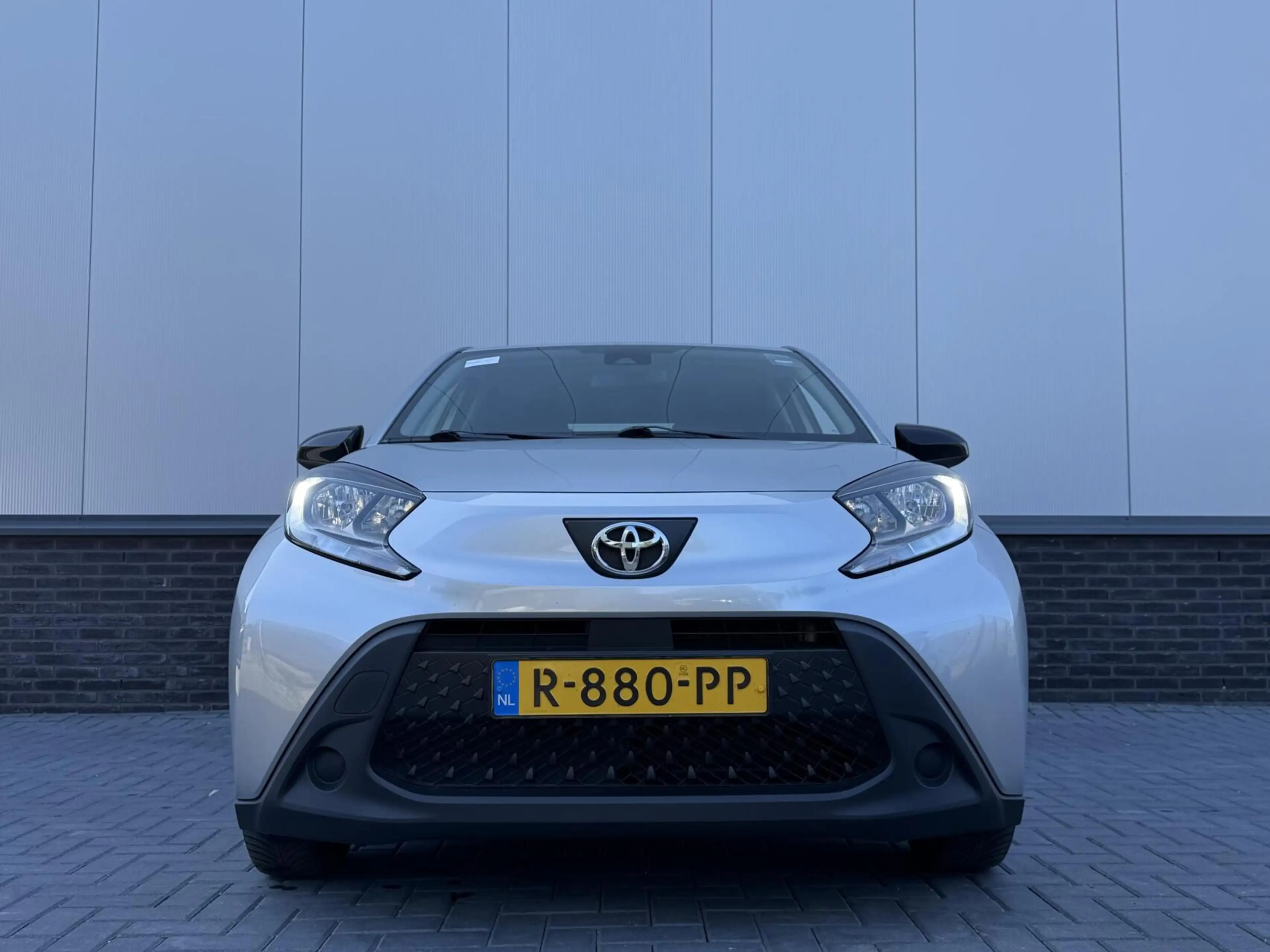 Toyota Aygo X 1.0 VVT-i MT Play — photo 2