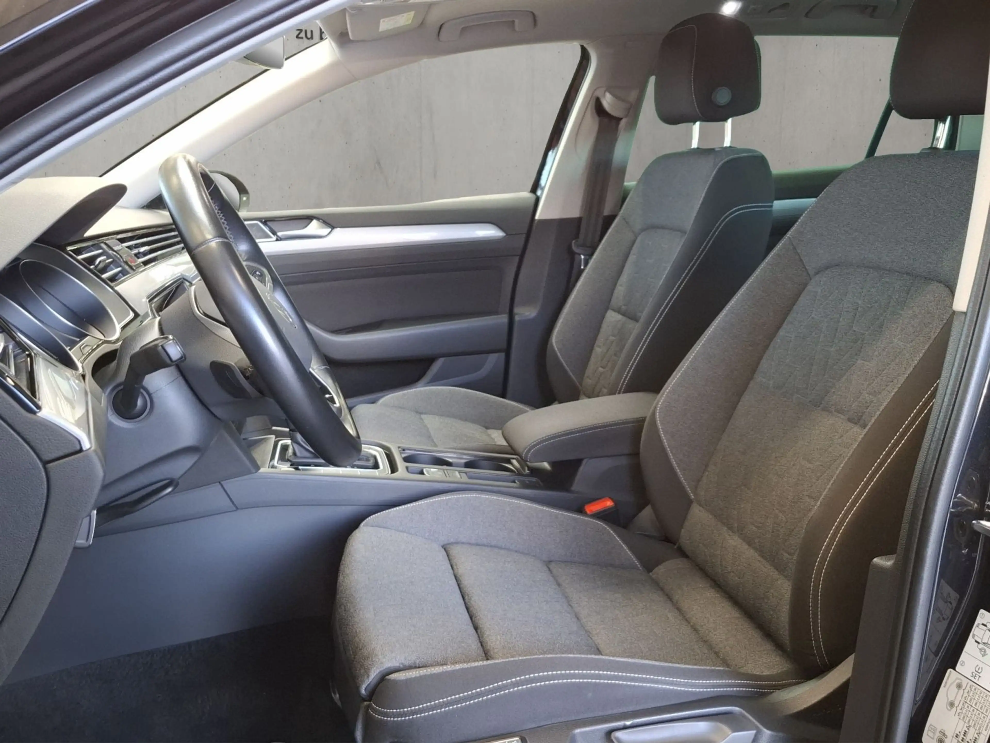Volkswagen Passat Variant Business 1.5 TSI OPF 7-Gang DSG — photo 9