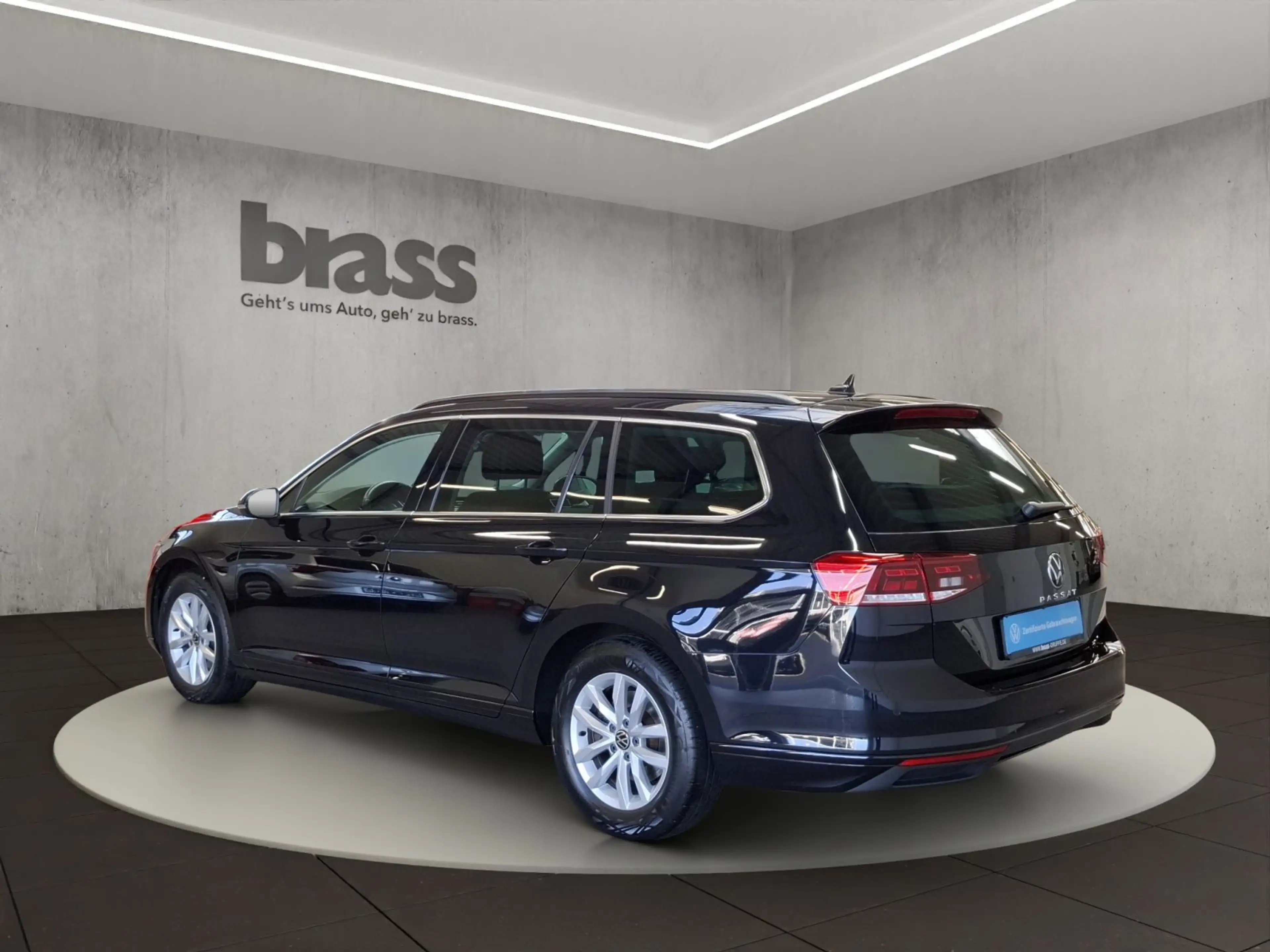 Volkswagen Passat Variant Business 1.5 TSI OPF 7-Gang DSG — photo 3
