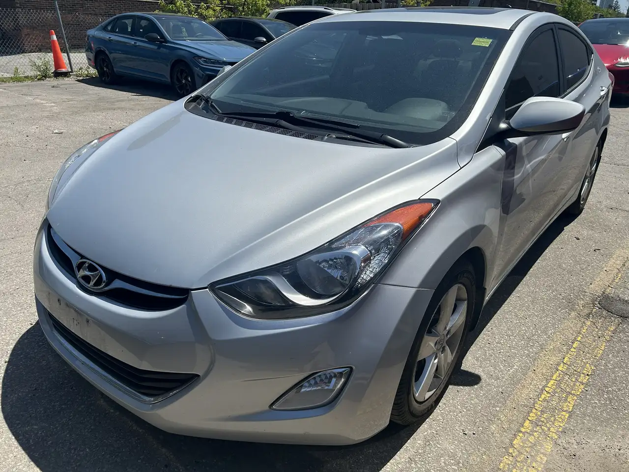 Hyundai ELANTRA снимка Hyundai ELANTRA