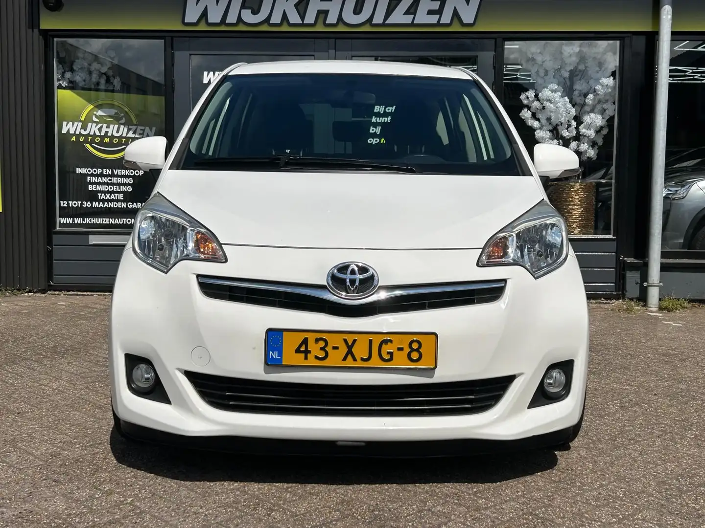 Toyota Verso-S 1.3 VVT-i Aspiration Automaat met Navigatie !!! Ca Blanco - 2