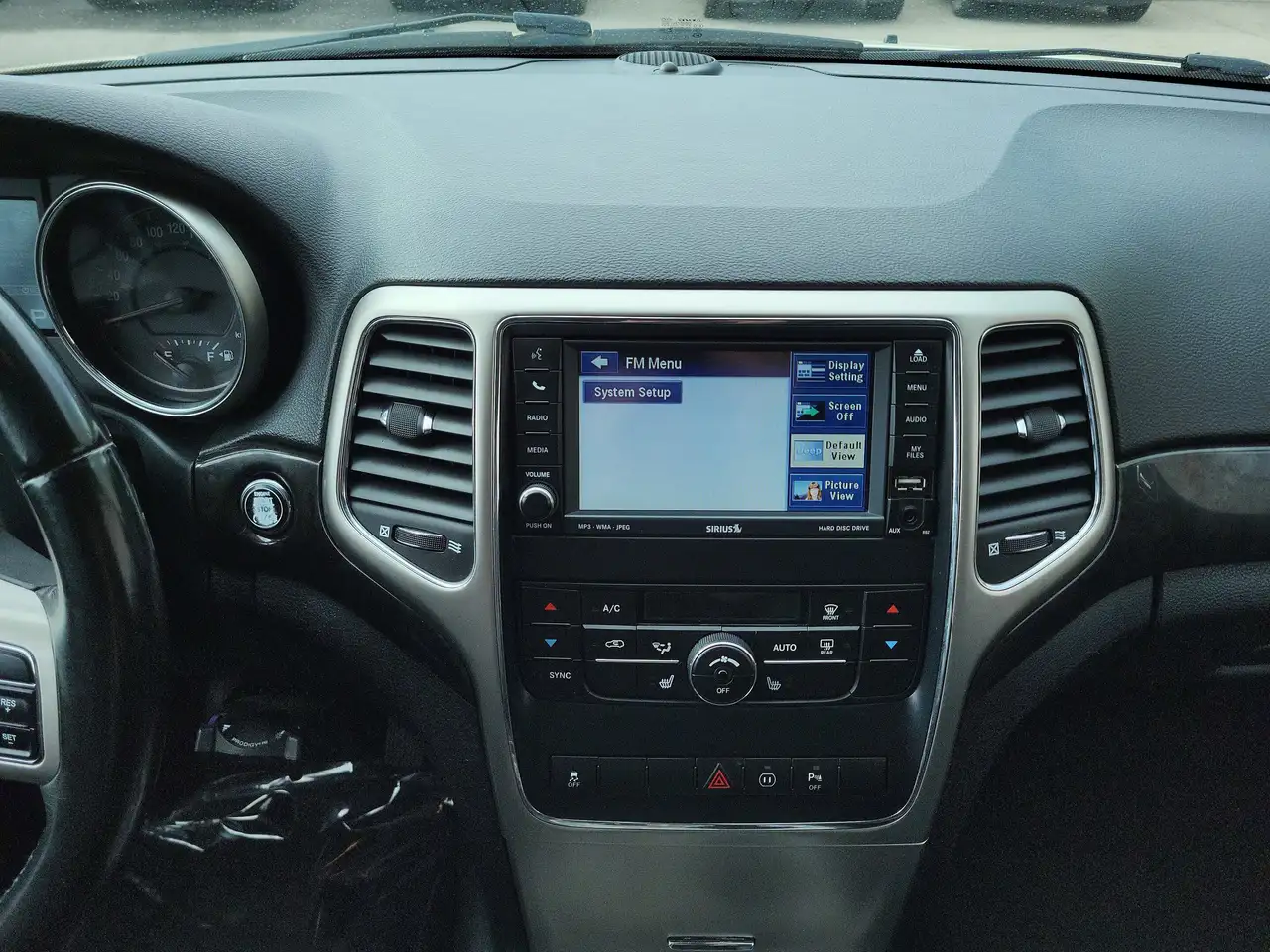 Jeep Grand Cherokee снимка Jeep Grand Cherokee