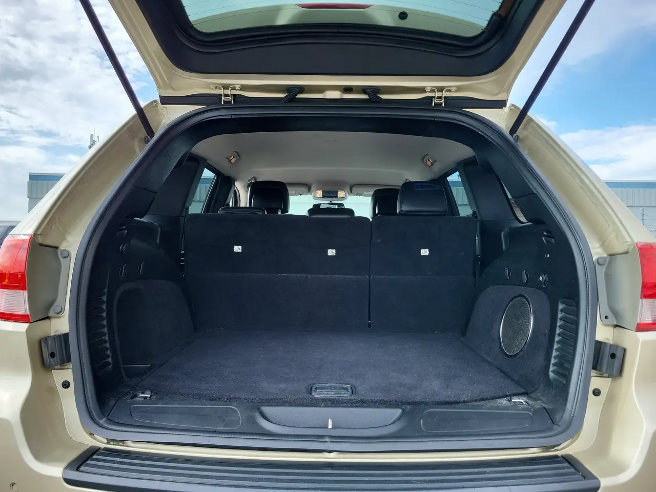 Jeep Grand Cherokee снимка Jeep Grand Cherokee