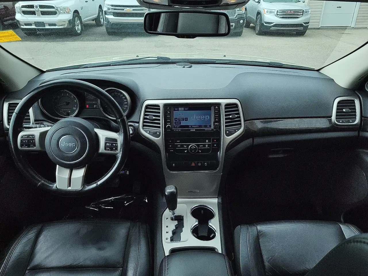 Jeep Grand Cherokee снимка Jeep Grand Cherokee