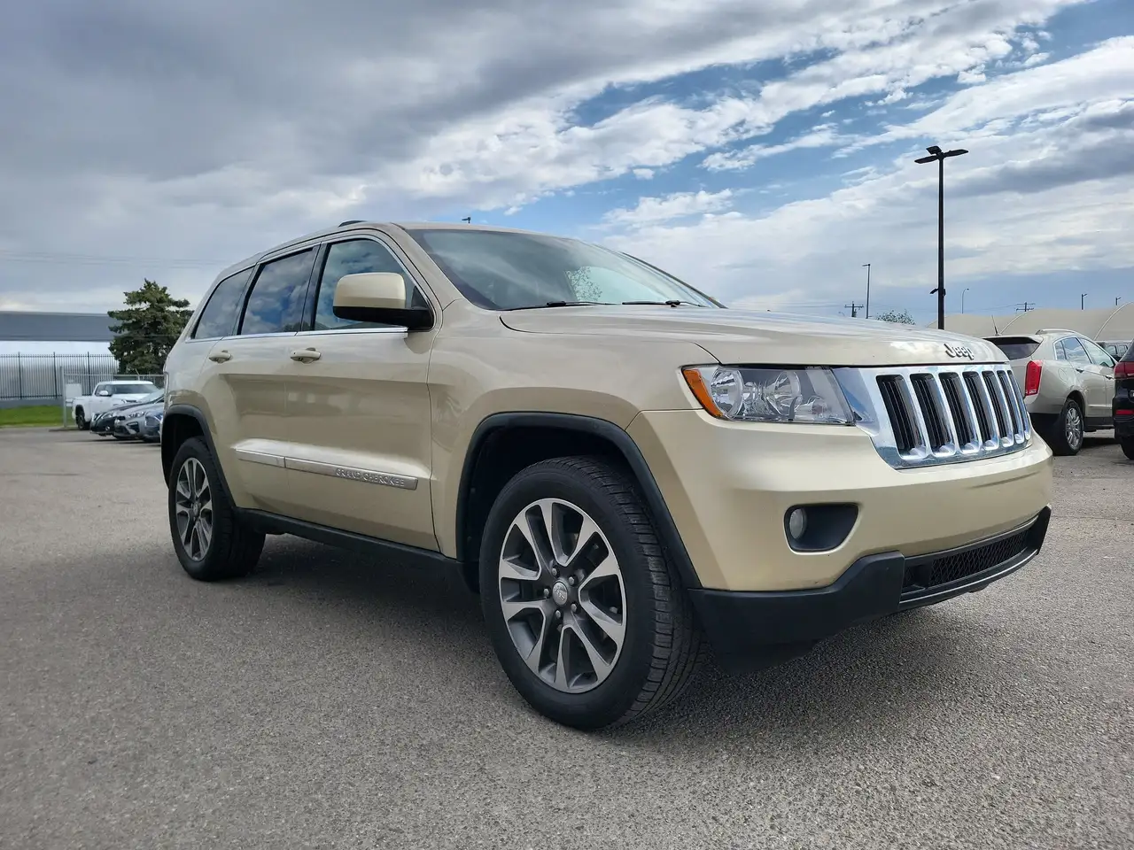 Jeep Grand Cherokee снимка Jeep Grand Cherokee