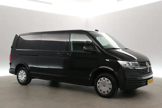 Volkswagen Transporter view 6